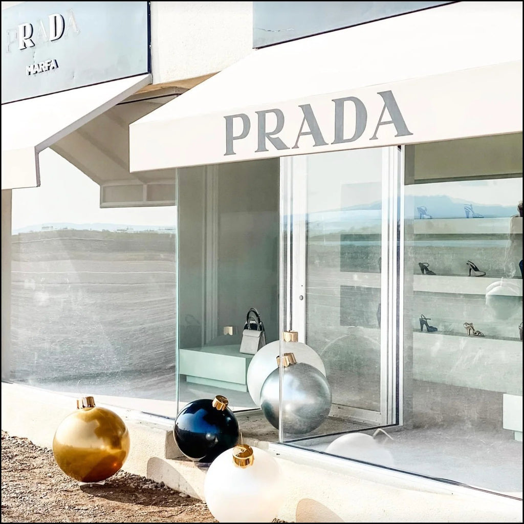 🎈Oversized Inflatable Christmas Ball Decoration